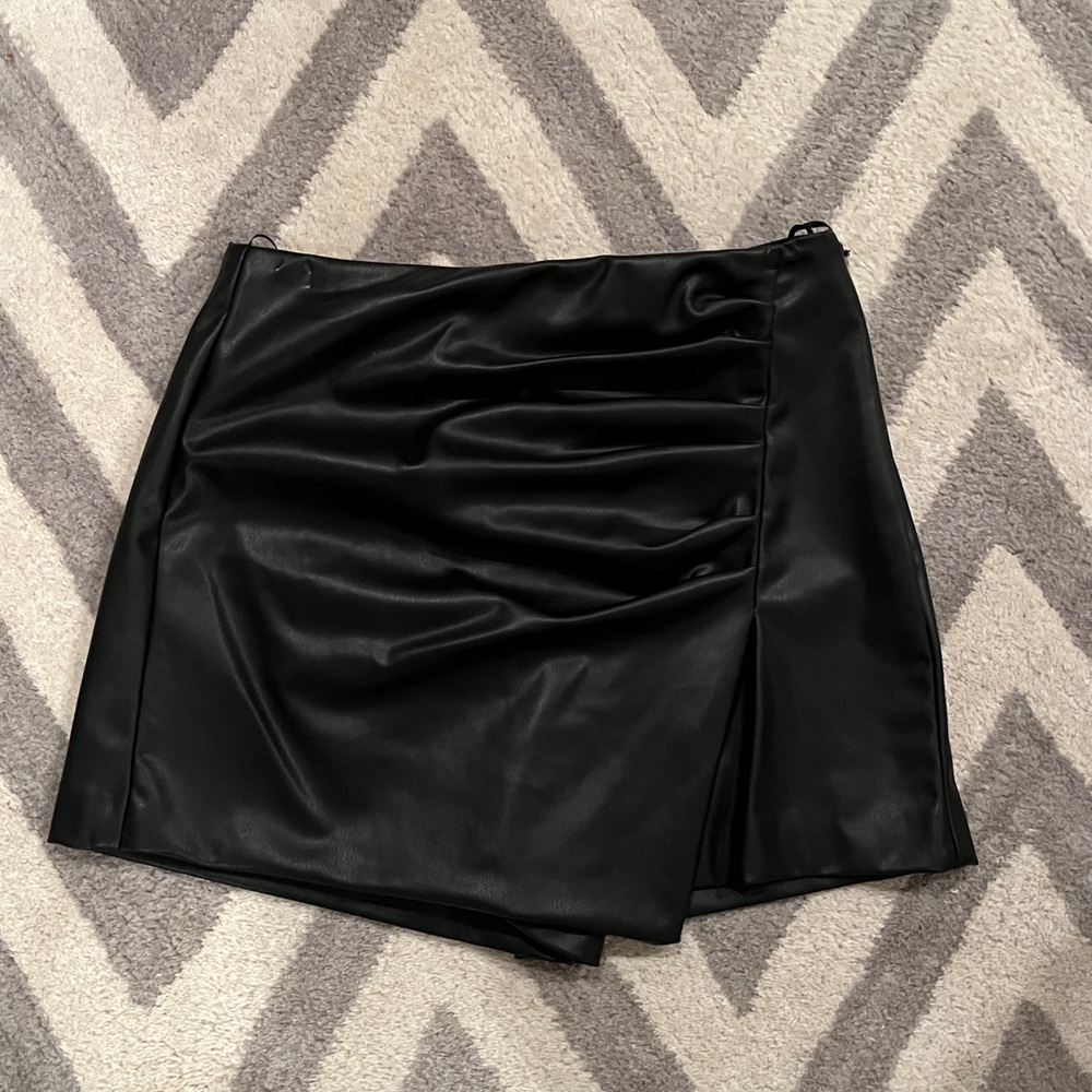 Zara faux leather black skort